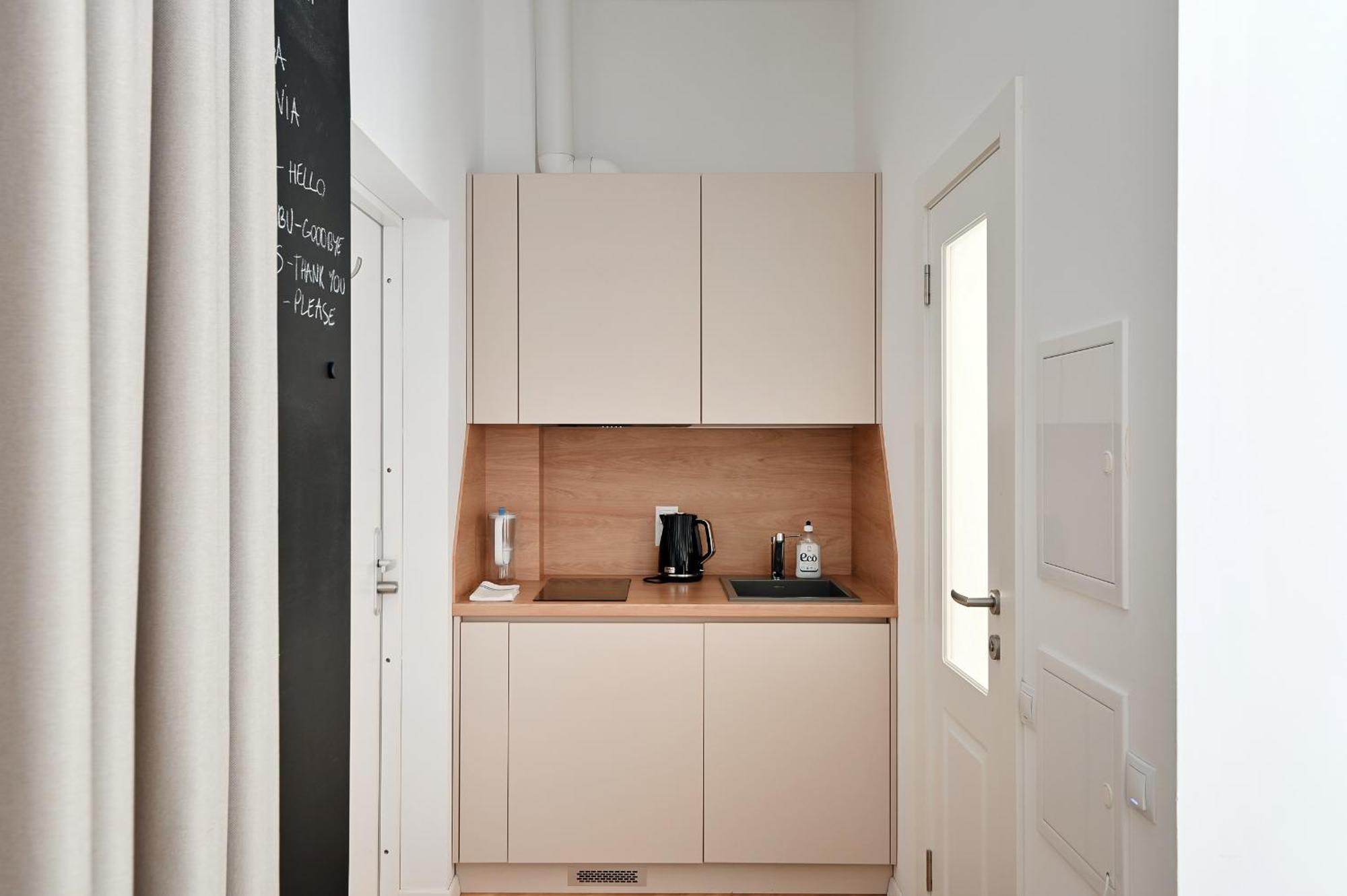 Lovely Studio Apartment In The Heart Of Рига Екстериор снимка
