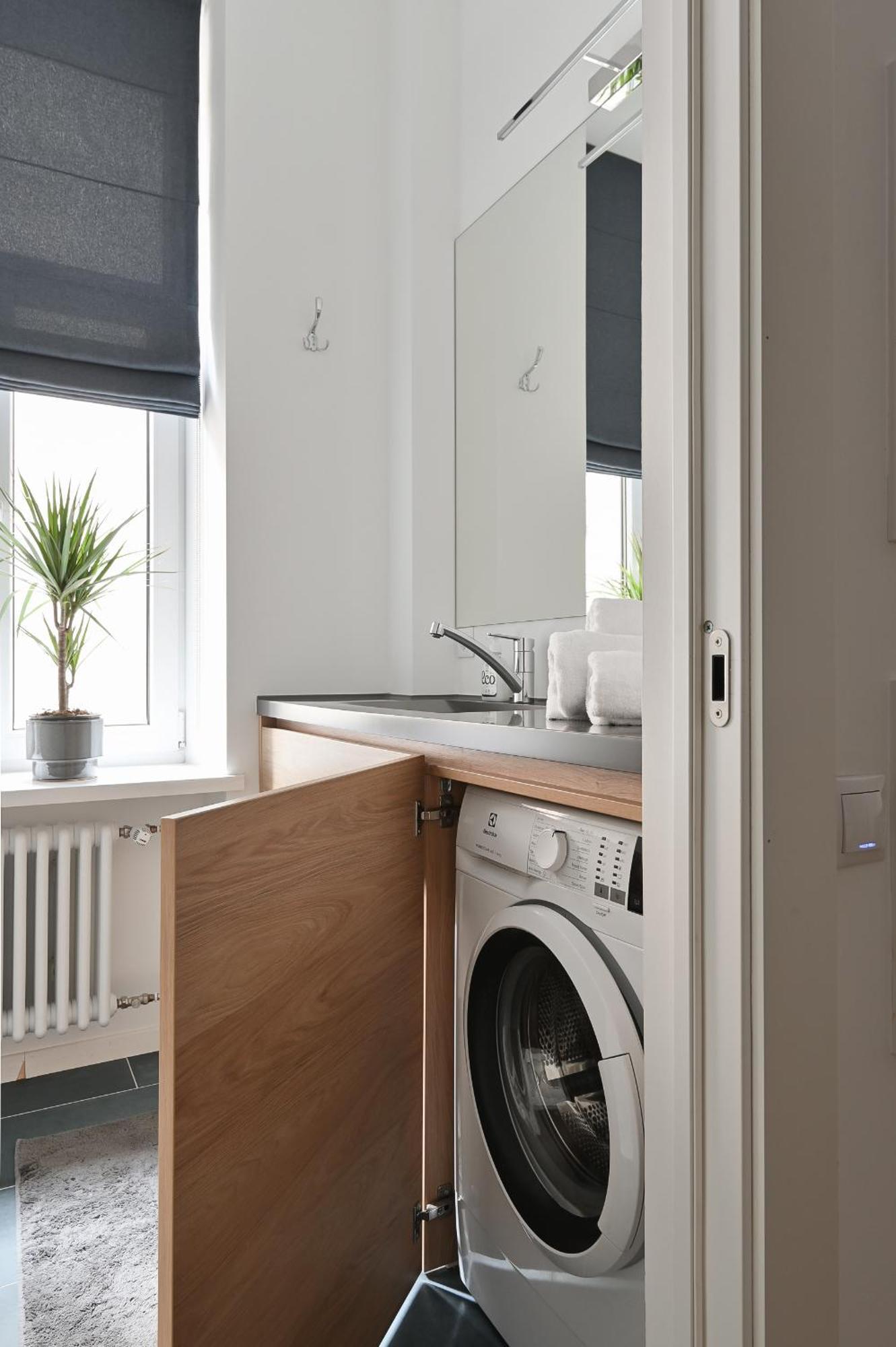Lovely Studio Apartment In The Heart Of Рига Екстериор снимка